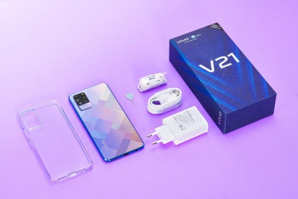Vivo V21